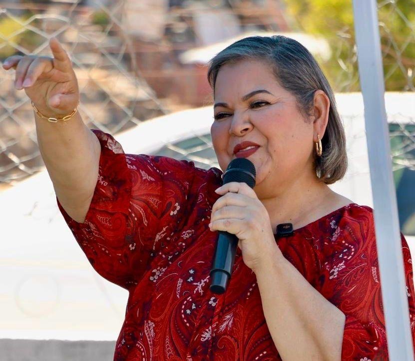 Encabeza Eva Moreno Asamblea Informativa en Defensa de la Transformación y la Soberanía Nacional en la colonia 3 de Octubre.